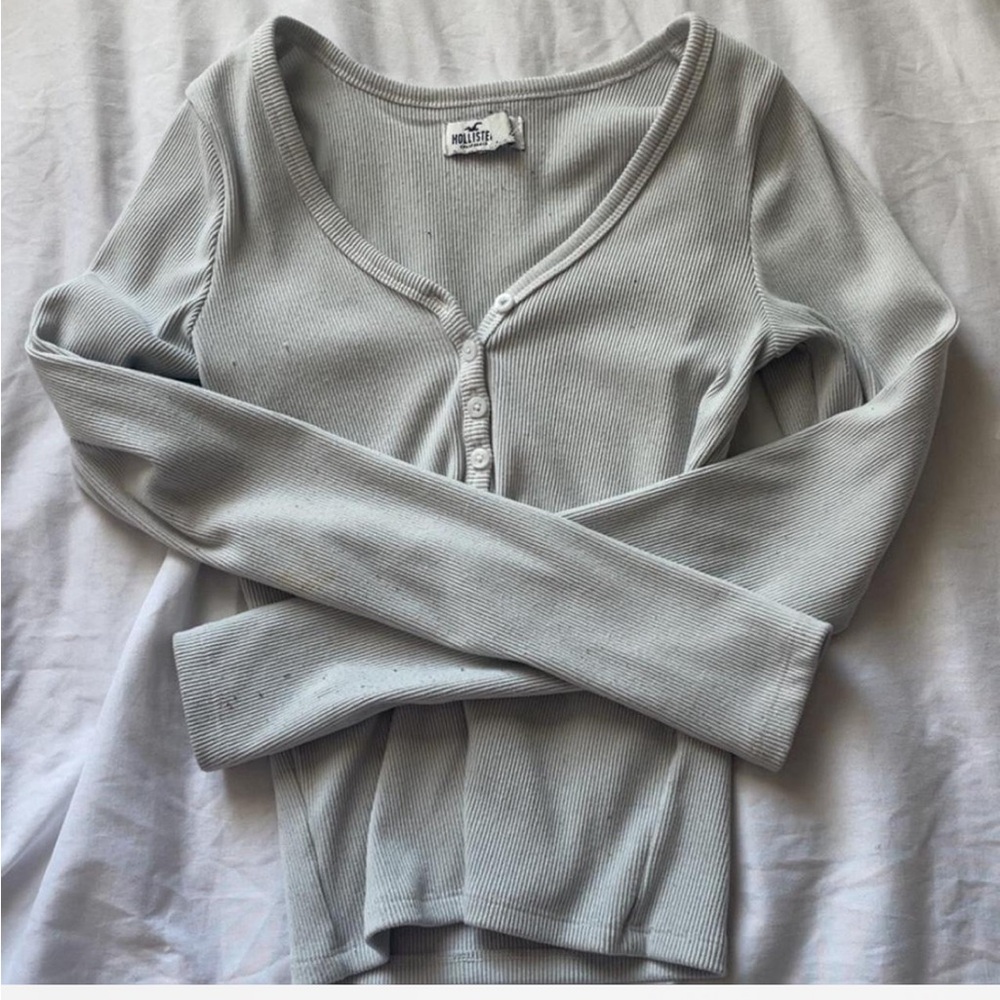 Hollister Light Gray Ribbed Button-Up Top